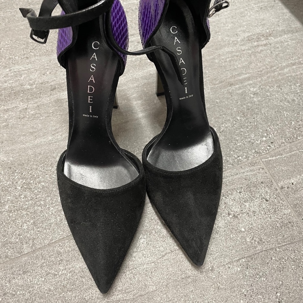 Shoes - Picture 2 of 4